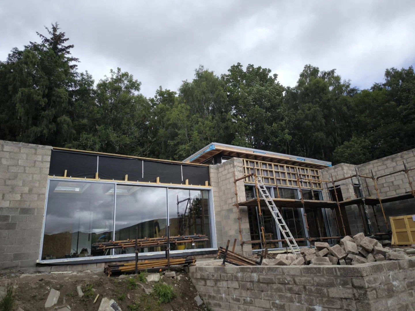Reynaers Aluminium in Scotland Highlands house installed by Fenstercraft Aluminium
